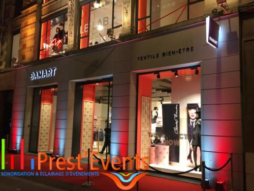 Inauguration du nouveau magasin et concept store DAMART Lille rue Faidherbe Sonorisation / Eclairage ext&eacute;rieur / Mise en lumi�re int&eacute;rieure / Moquette rouge / Potelets